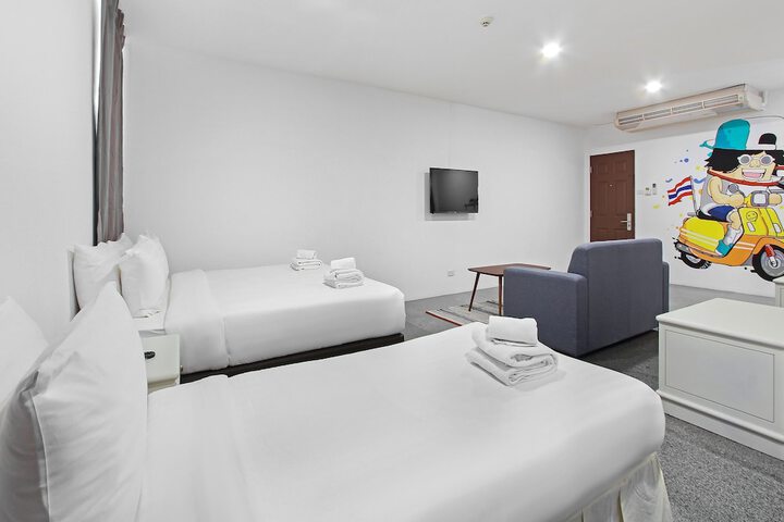 Room 43 of 69