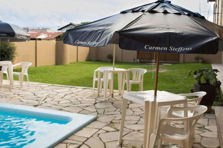 Pool Hotel