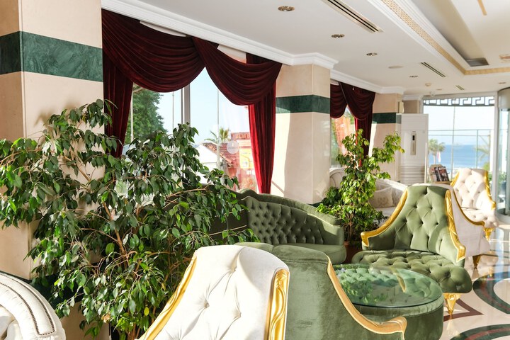 Guest Lobby