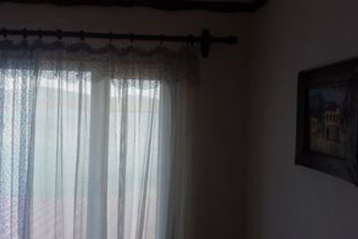 Room 10 of 26