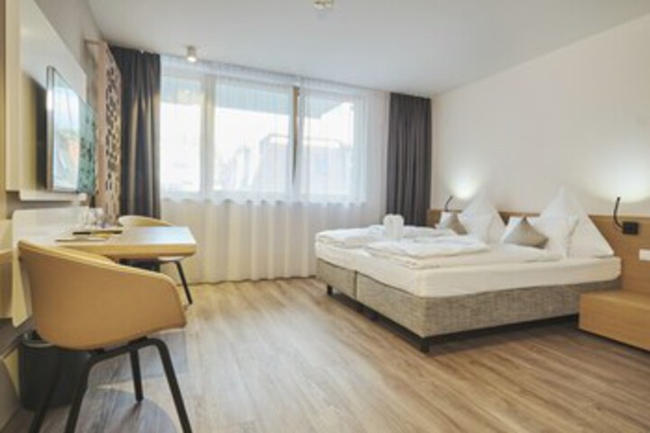 Room 26 of 29