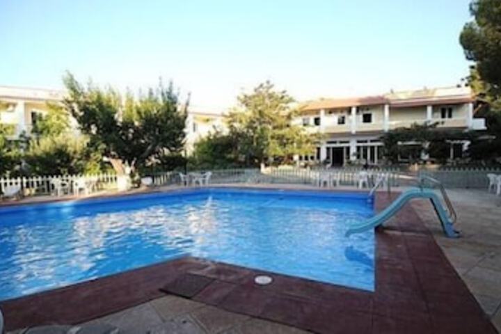 Hotel Pool