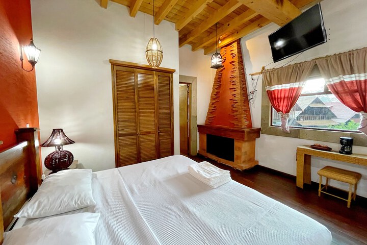 Room 20 of 99