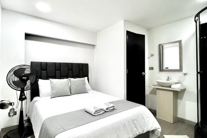 Room 26 of 87
