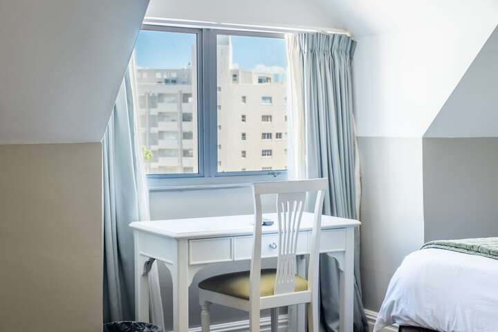 Room 25 of 168