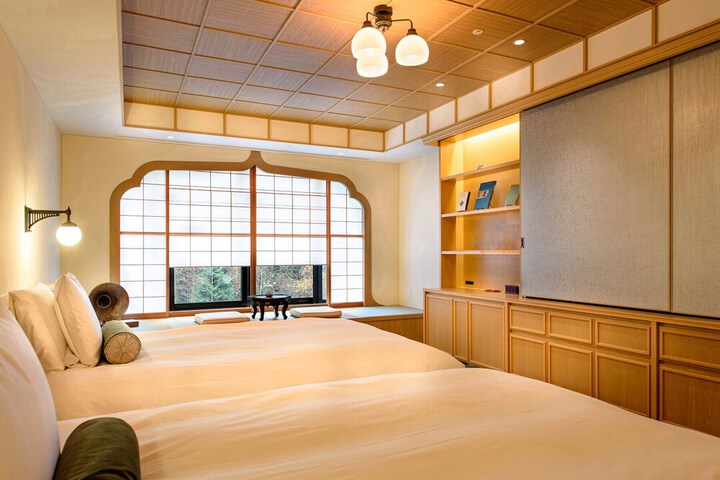 Room 19 of 25