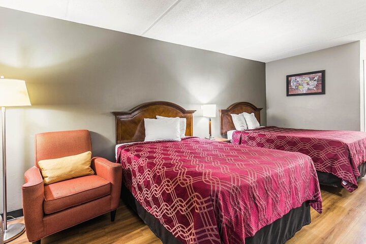 2 Double Beds (5 of 7)