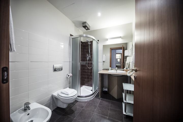 Clean Restrooms