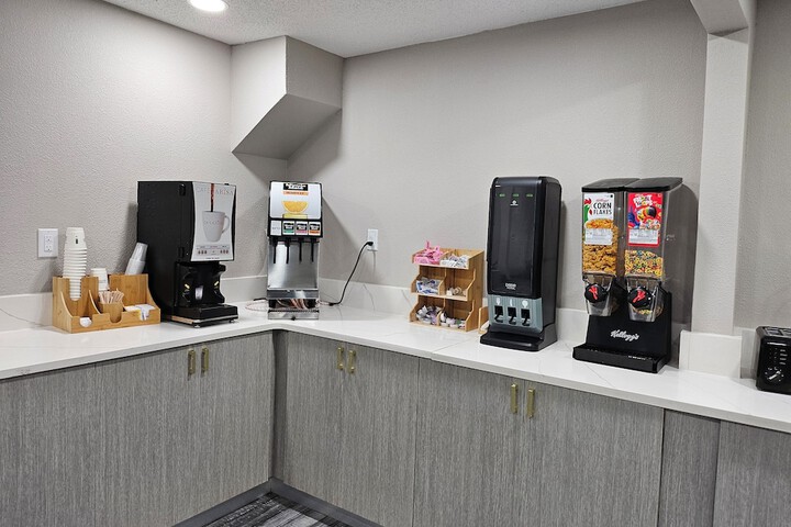 Breakfast/Coffee Service 74 of 81