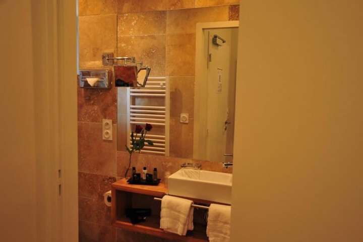 Room 73 of 110