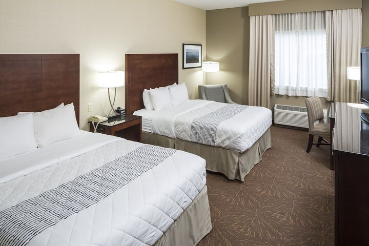 Lower Level 2 Queen Beds (1 of 7)