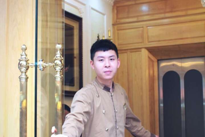 Concierge desk