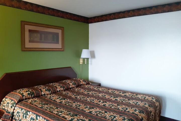 Room 19 of 34