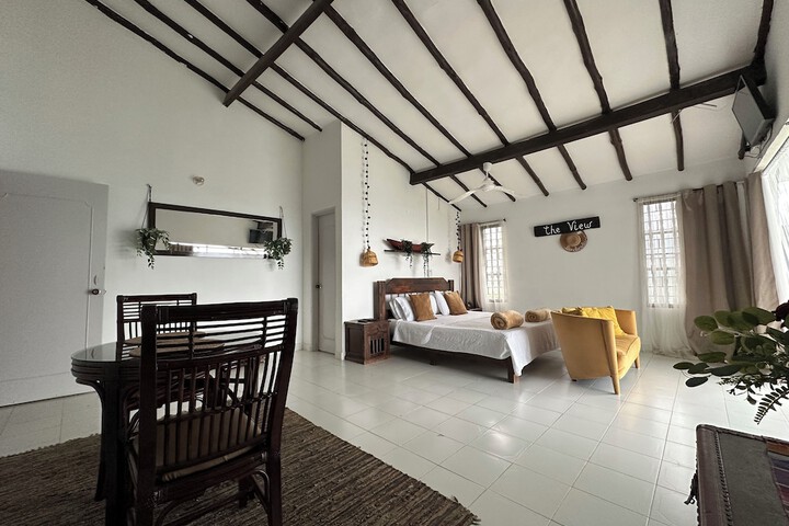 Room 10 of 44