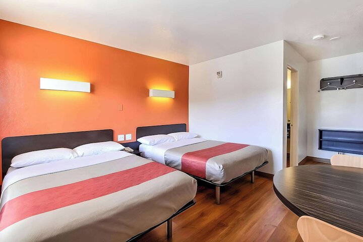2 Double Beds (4 of 20)