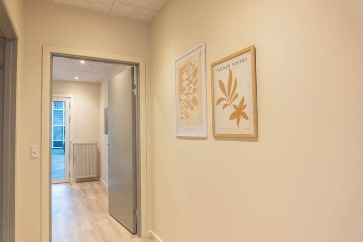 Room 4 of 46