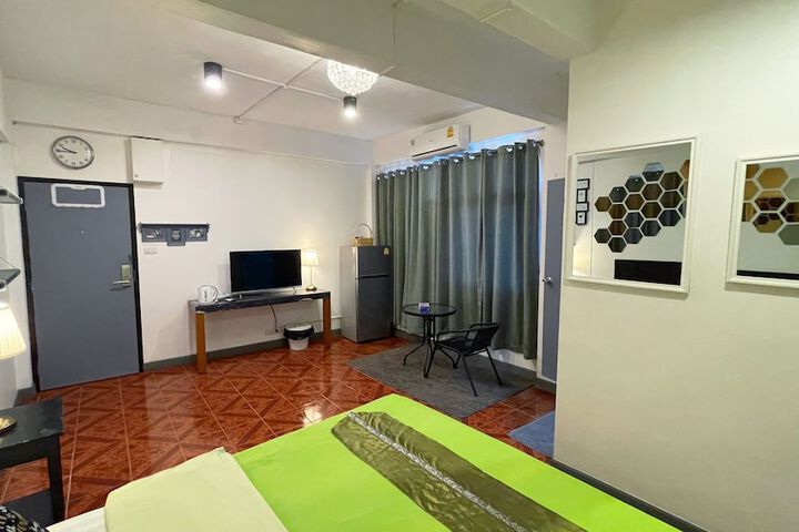Room 25 of 68