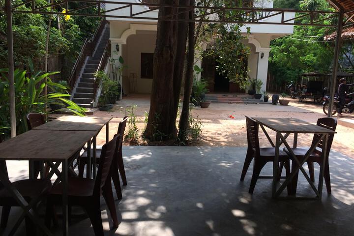 Hotel 4 of 7