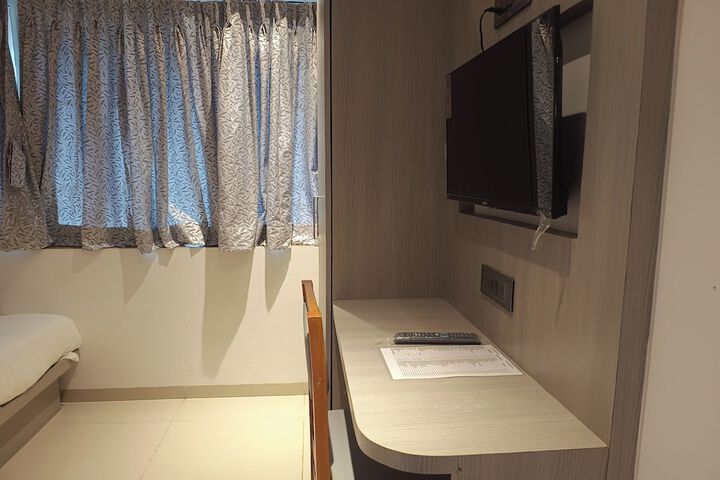 Room 44 of 65