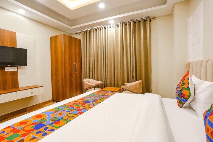 Room 19 of 25