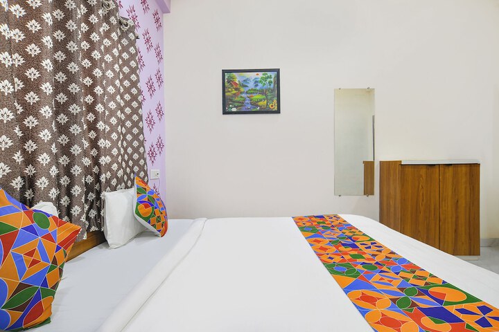 Room 16 of 33