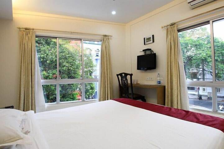 Room 9 of 35