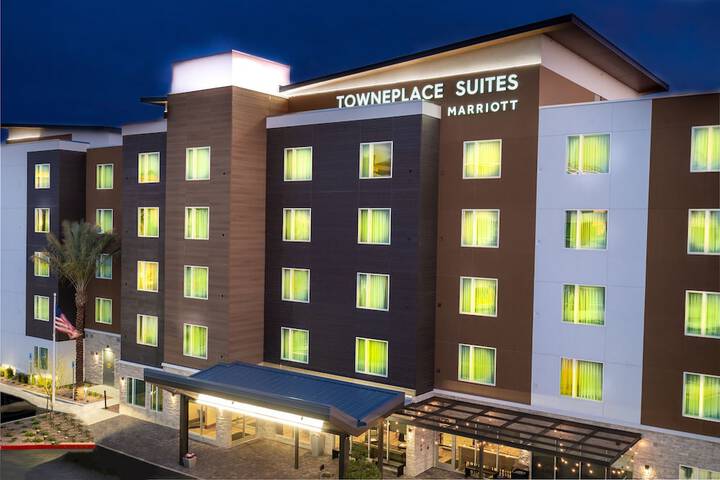 Hotel 73 of 84
