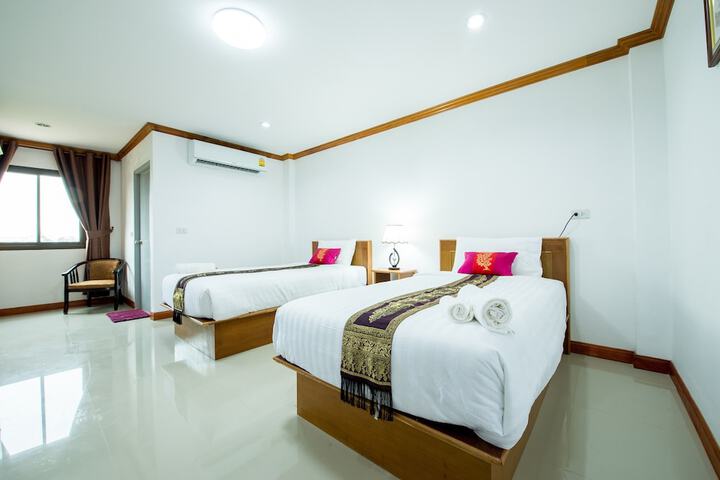 Room 5 of 49