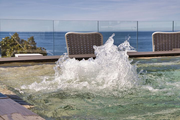 Pool 64 of 75
