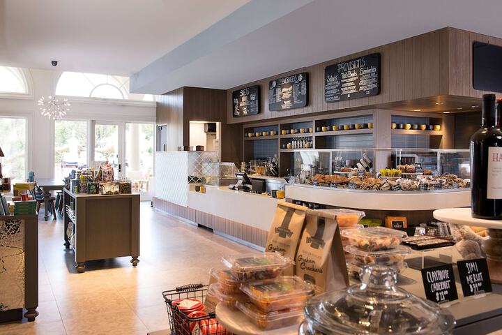 Snack bar