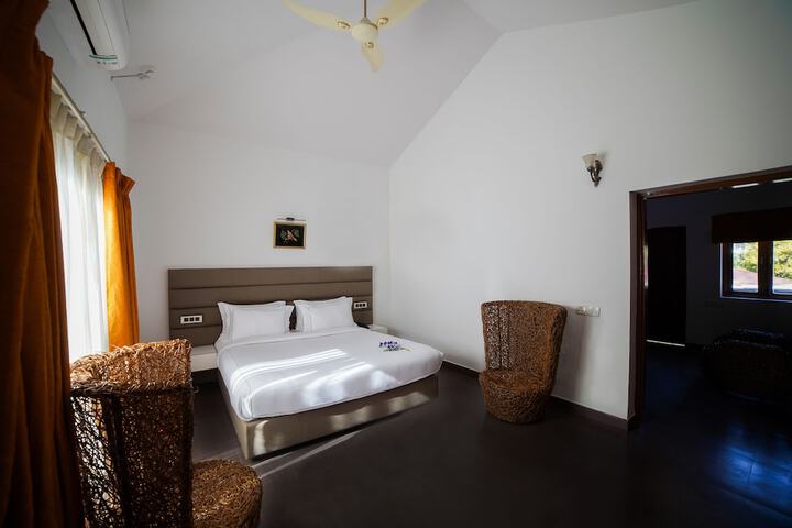 Room 20 of 54