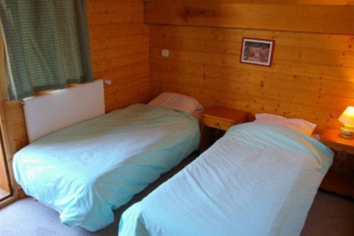 Room 4 of 4