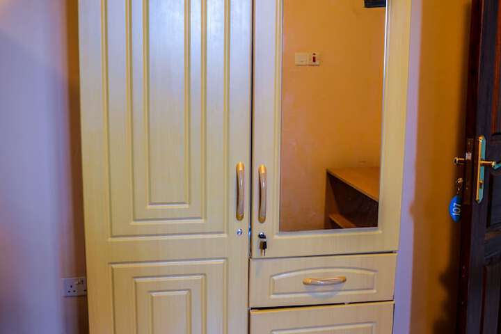 Room 14 of 43