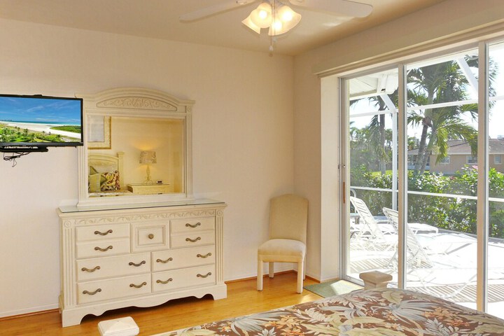 Room 3 of 24