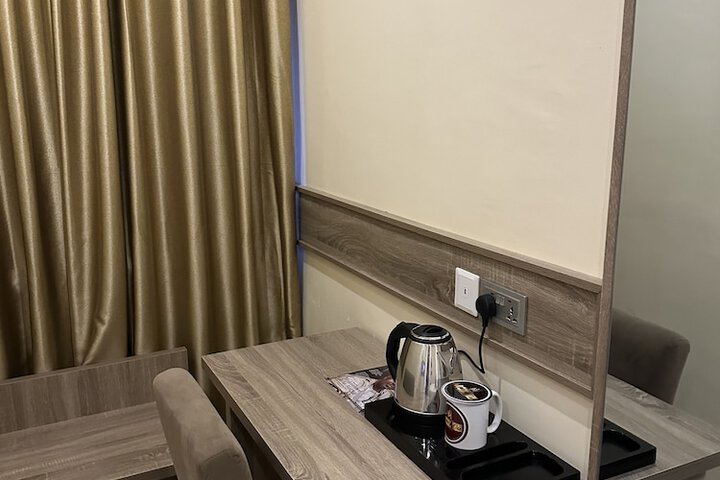 Room 9 of 19