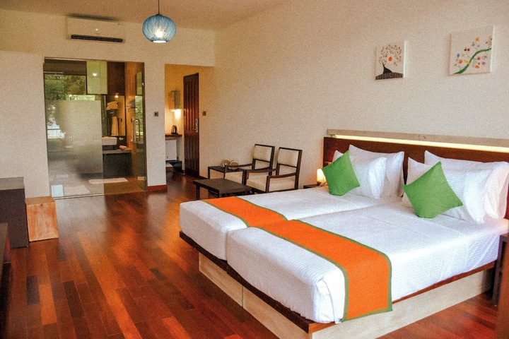 Room 3 of 27