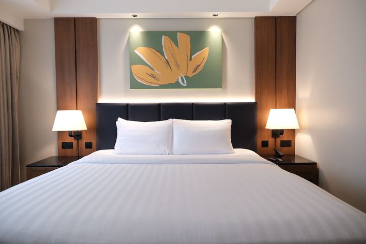 Room 16 of 34