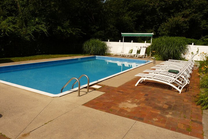 Pool 46 of 57