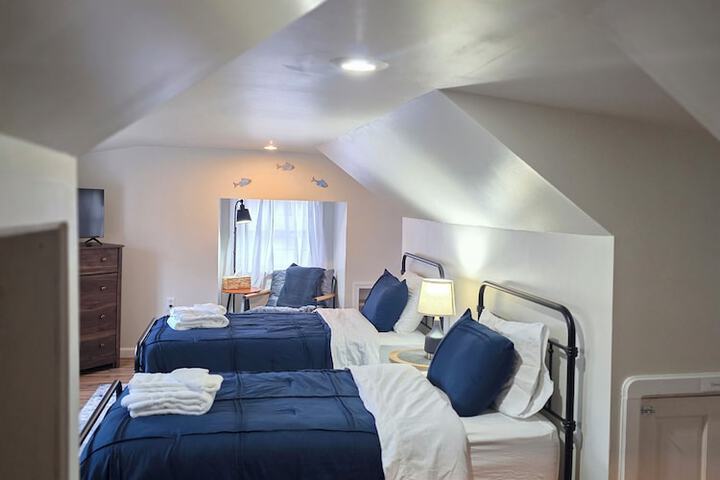 Room 28 of 65