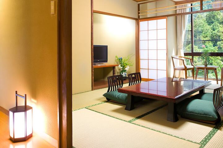 Room 22 of 63