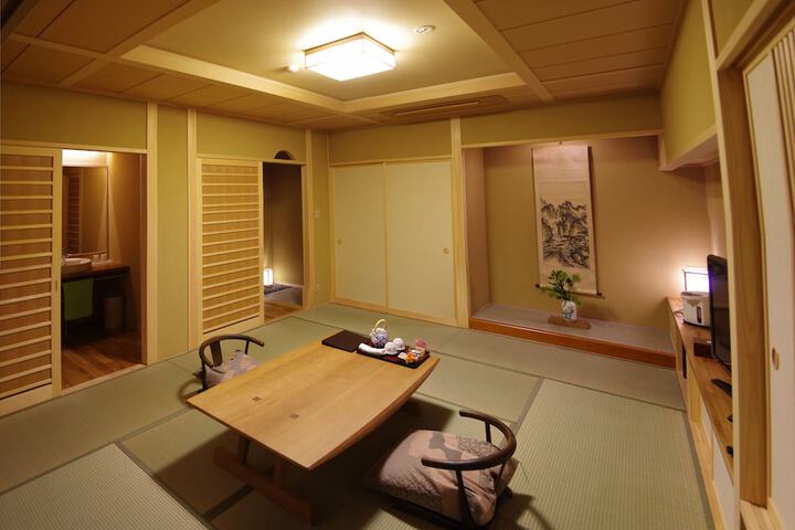 Room 9 of 59
