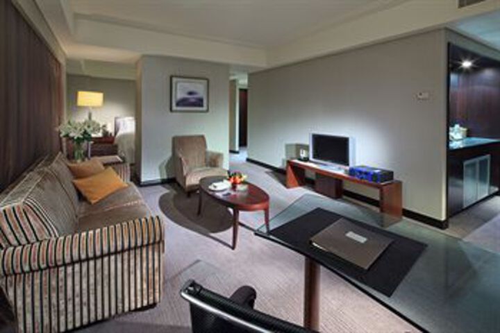 Room 52 of 66
