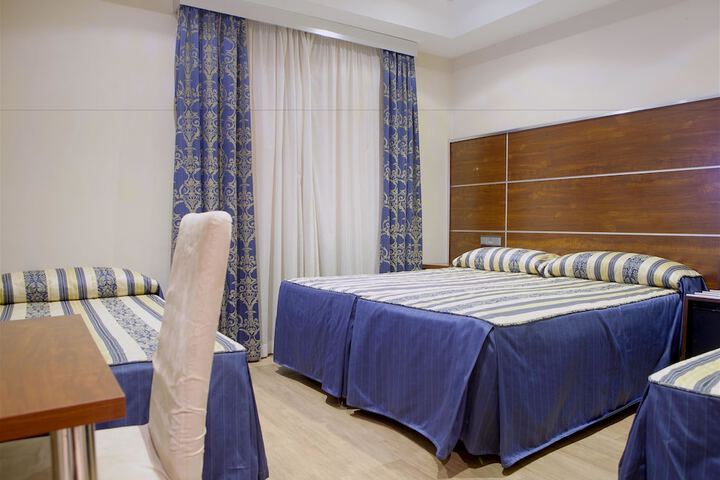 Room 14 of 71
