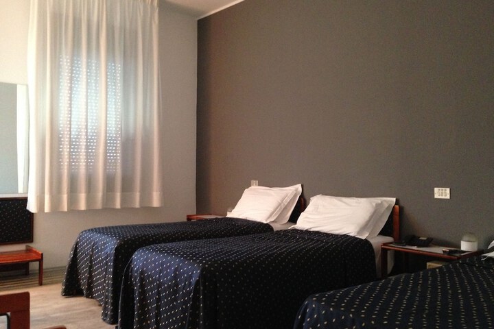 Room 4 of 23