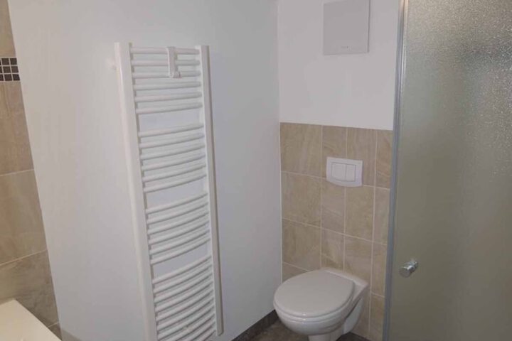 Room 13 of 29