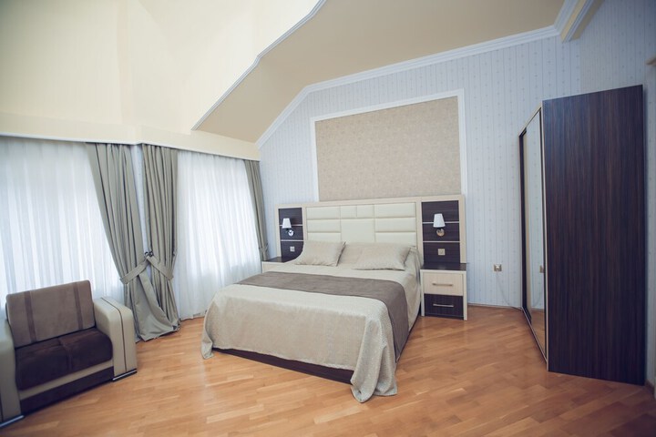 Room 3 of 55
