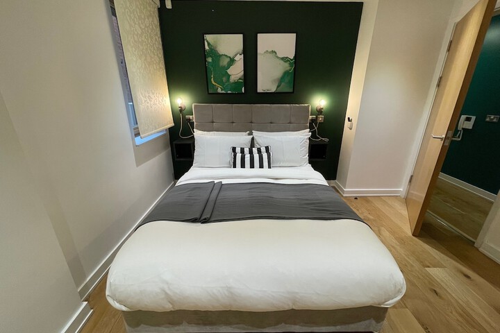 Room 48 of 296