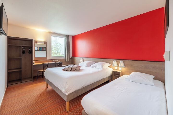 Room 9 of 19