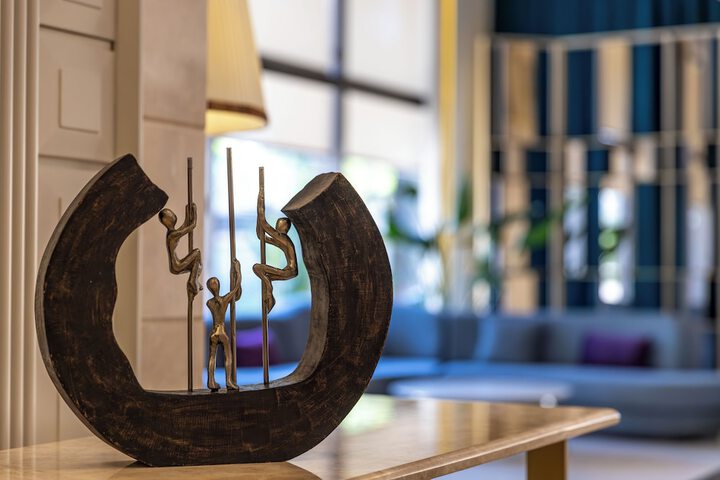 Entrance & Lobby