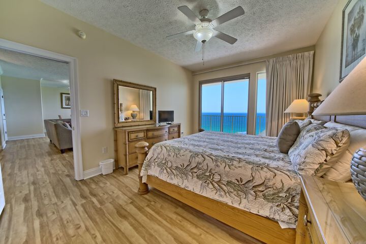 Room 4 of 35